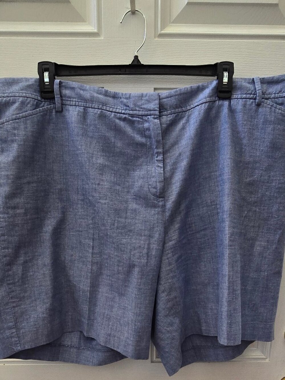 24W Talbots Women Perfect Shorts Chambray Blue